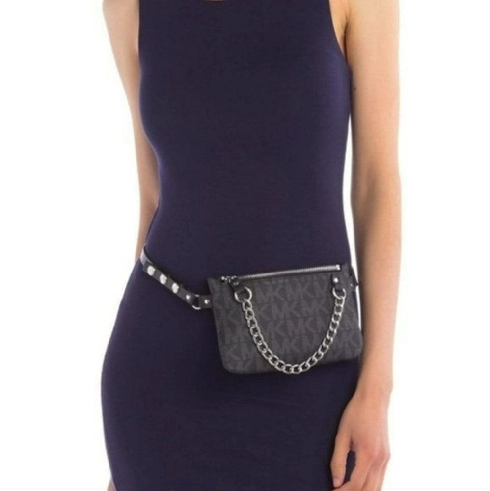 Michael Kors MK Fanny Pack Belt With Pull Chain,Black/Grey, Small